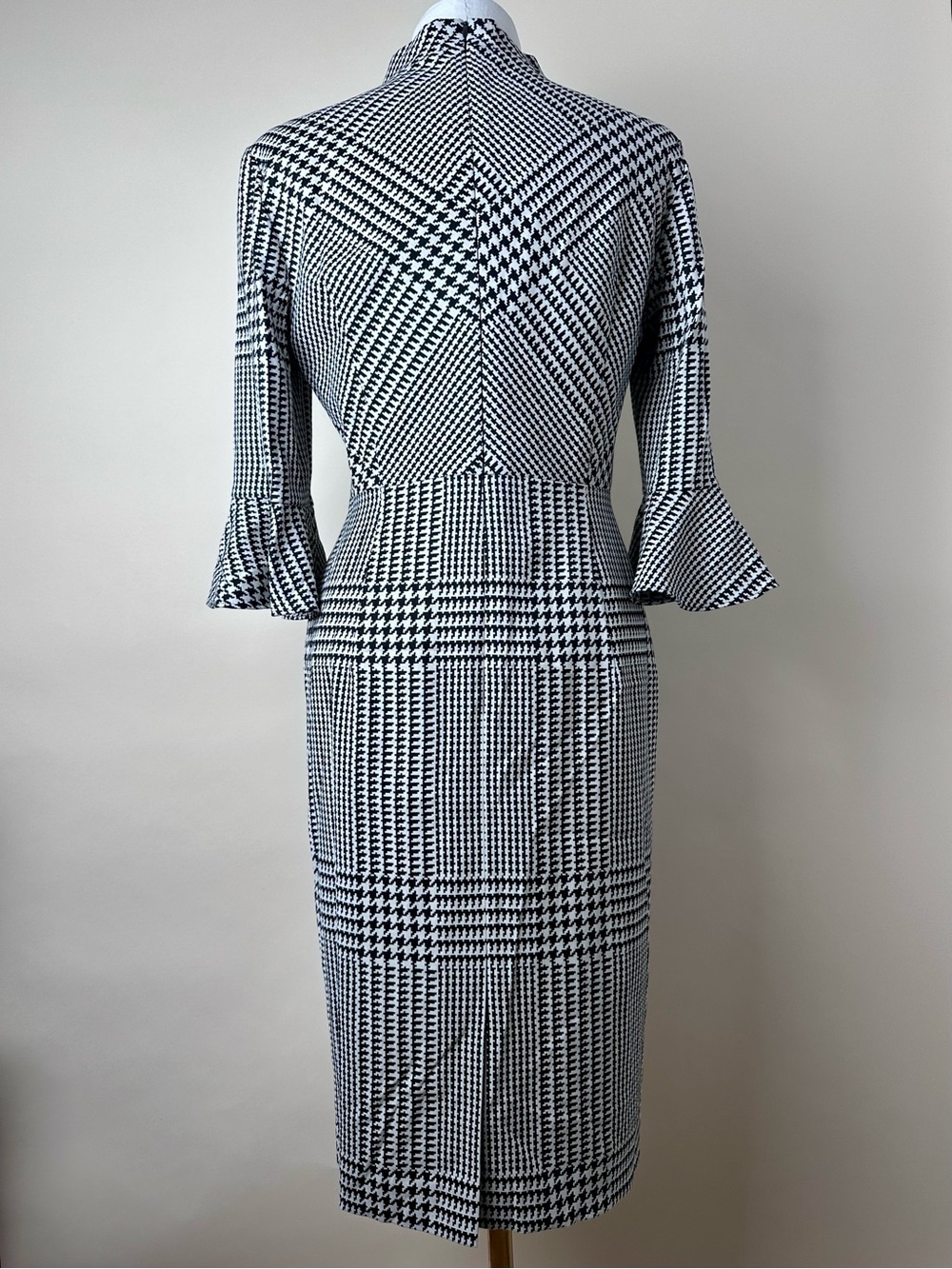 Escada V-Neck Bell-Sleeve Houndstooth Sheath Dress - Picture 6 of 11